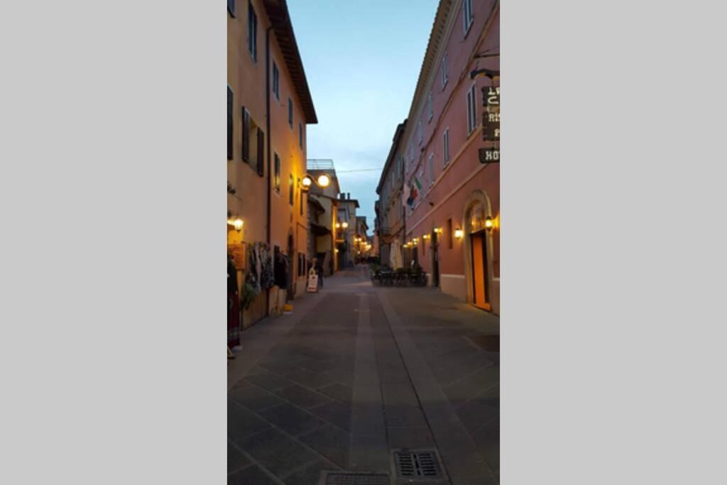 Bellavista La Tua Romantica Vacanza Sul Trasimeno 카스틸리오네델라고 외부 사진